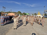 กิจกรรมเข้าแถวเคารพธงชาติเพื่อสร้างความจงรักภักดีต่อสถาบันชาติ ศาสนาและพระมหากษัตริย์